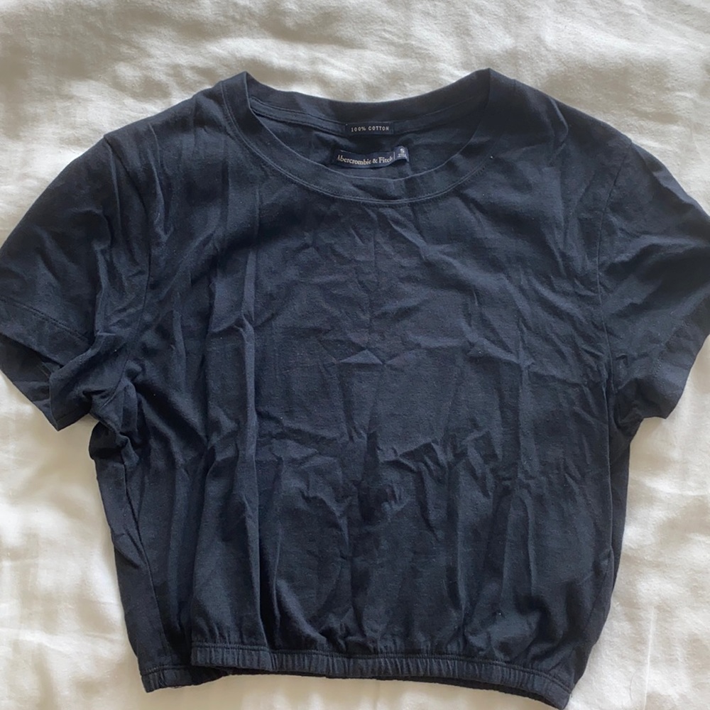 Black Cropped T shirt